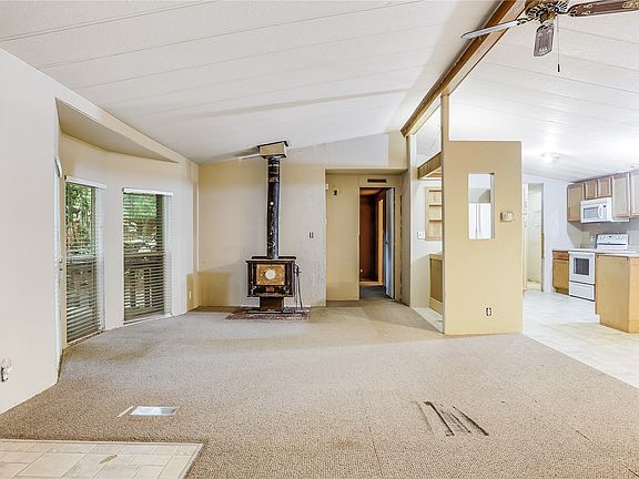 4th image of 16022 SE 323rd St