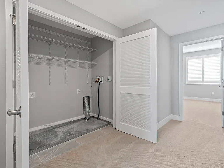 1048 Monroe St #321 — Photo 11
