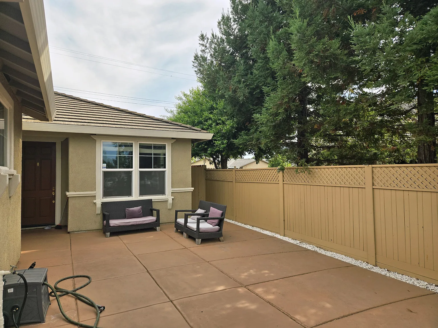 3 bed, 1916 sqft, $2,900 — Photo 3
