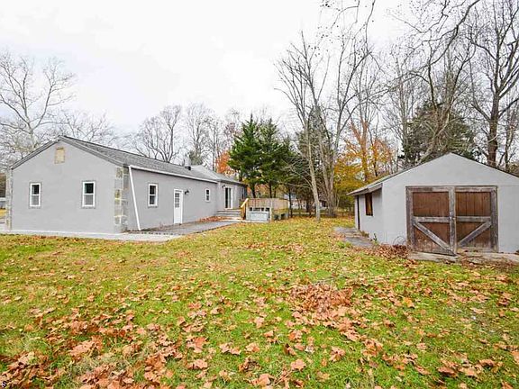 3rd image of 1239 Belladonna Ave