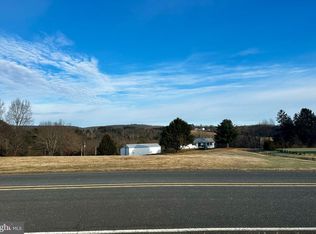 4 Robin Ln, Kunkletown, PA 18058