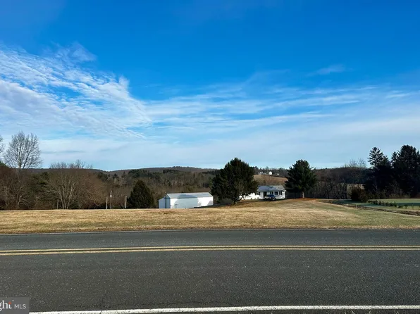 4 Robin Ln, Kunkletown, PA 18058