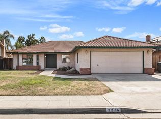 3276 N Saratoga Ave, Fresno, CA