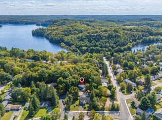 1 Maplecrest Ct, Huntsville, ON P1H 1G2