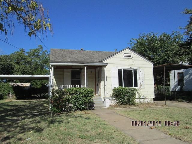 1st image of 2111 Oakwood St