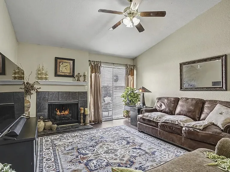 11401 Springhollow Rd #106 — Photo 7