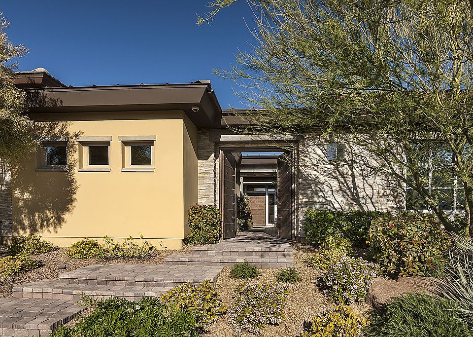 Double gate entry thru court