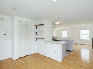 921 Lombard St APT E, Philadelphia, PA 19147