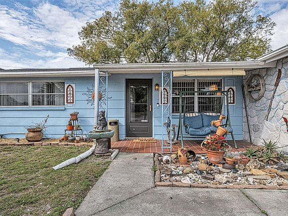 5th image of 1131 Royalwood Dr