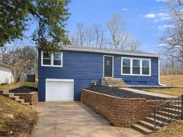 3310 S 30th St, Saint Joseph, MO 64503