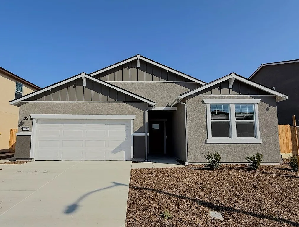 4683 Athena Dr photo 1