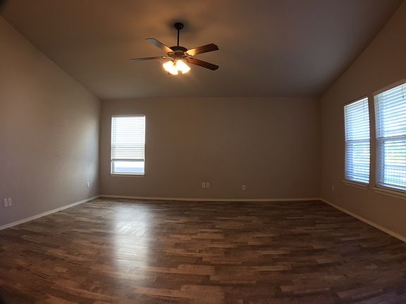 4th image of 1800 E 14th St