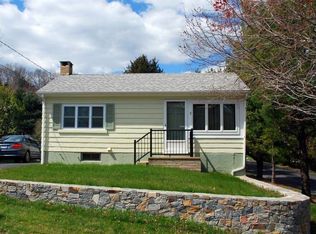 5 Rose Hill Rd, Branford, CT 06405