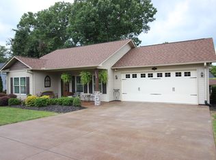 115 Bessie Ave, Greer, SC 29651