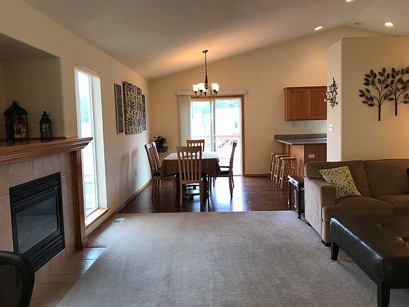 3rd image of 16008 N Gleneden Dr