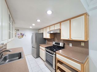 217 Dover Grn, Staten Island, NY 10312