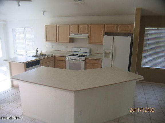 3rd image of 3130 E Captain Dreyfus Ave