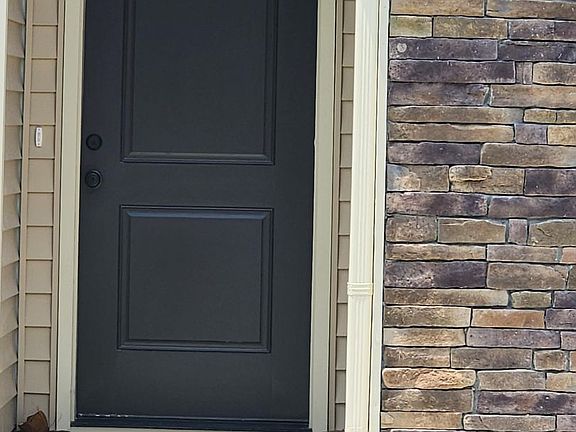 2nd image of 3205B Gordon Dr