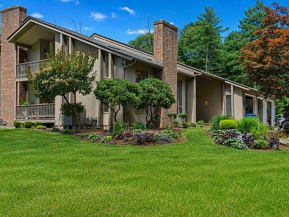 5th image of 81 Chimney Rock Dr