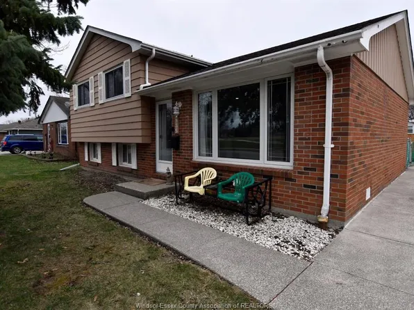 2935 Rivard Ave, Windsor, ON N8T 2J1