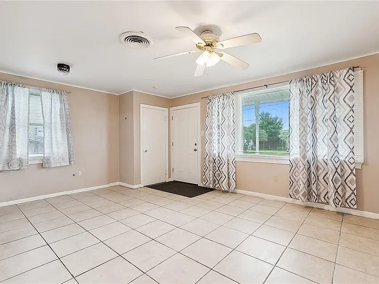 1120 Evergreen Dr — Photo 5