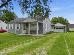 2106 W Forrest Hill Ave, Peoria, IL 61604