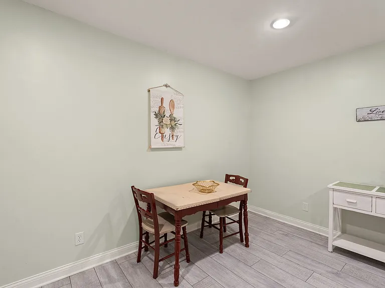 Mallet Hill Dr — Photo 14