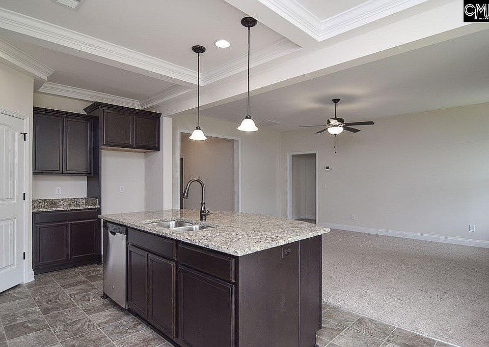 Dining looking to living 