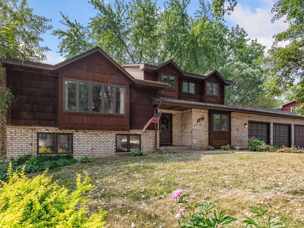 1791 Canyon Ln, New Brighton, MN 55112