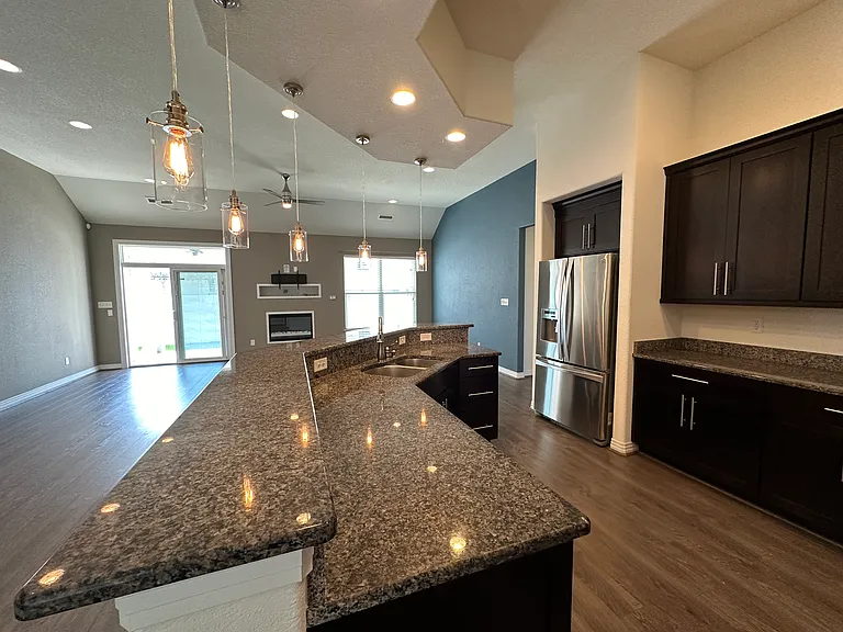 2212 Martlet Ln — Photo 17