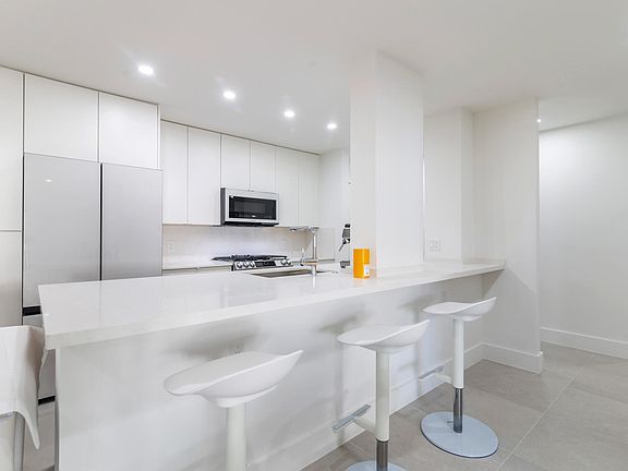 5th image of 1527 S Flagler Drive #113f