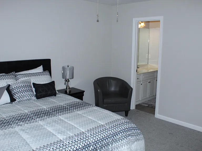 1802 Honeysuckle Way — Photo 36