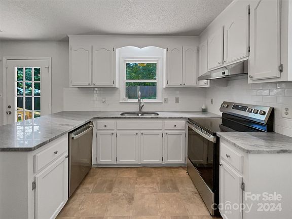 4th image of 118 Hickory Creek Dr