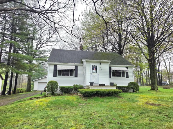 3705 Lancaster Rd, Erie, PA 16506