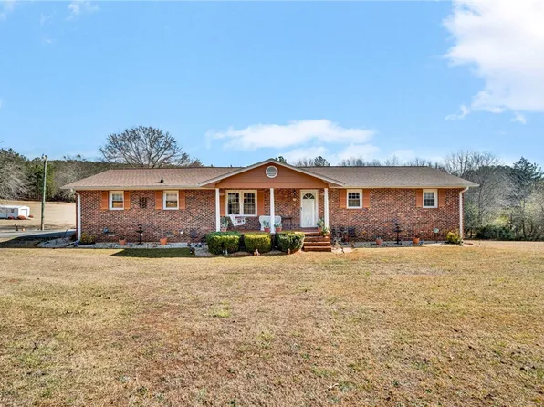 133 Old Liberty Pickens Rd, Pickens, SC 29671