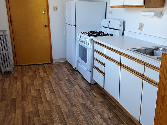 3rd image of 4047 N Narragansett Ave APT 3