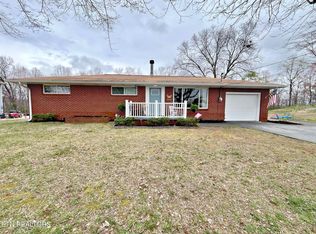606 Skyline View Ln, Harriman, TN 37748