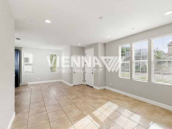 4th image of 310 Colner Cir