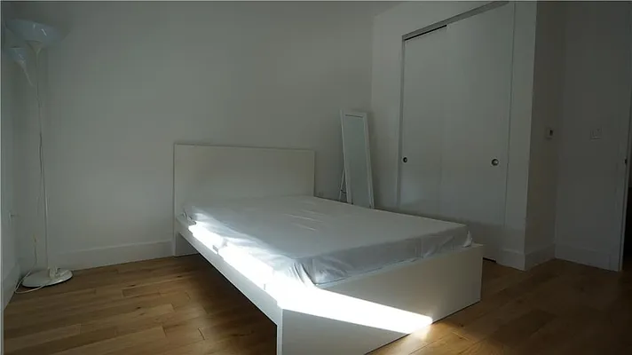 Rented by R New York | media 16