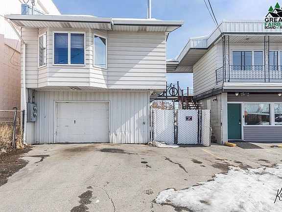 2nd image of 1519 Cushman St