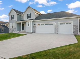 W193N5036 Rosemary RIDGE, Menomonee Falls, WI 53051