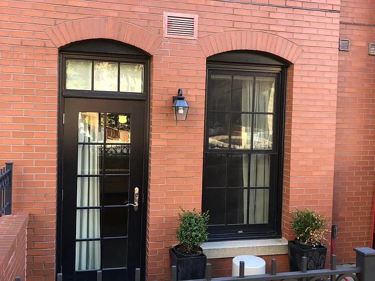 1700A Clarendon Blvd #112 — Photo 4