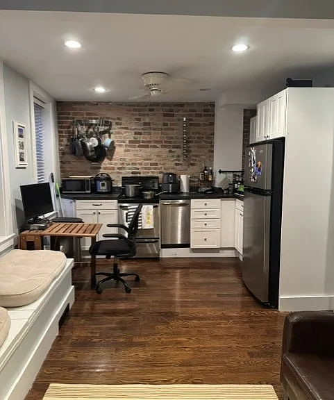 32 Grove St #9 — Photo 4
