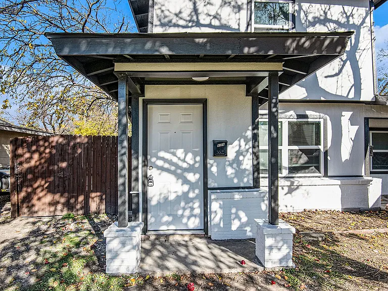 408 Dawson Cir #B — Photo 5