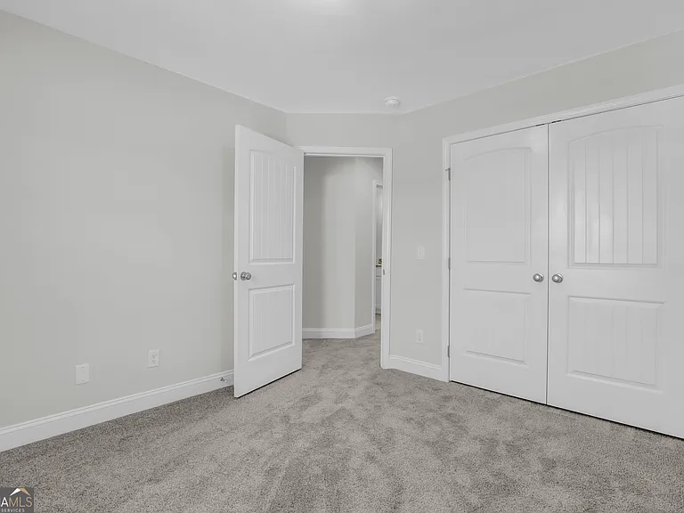 474 Sandbar Ln — Photo 2