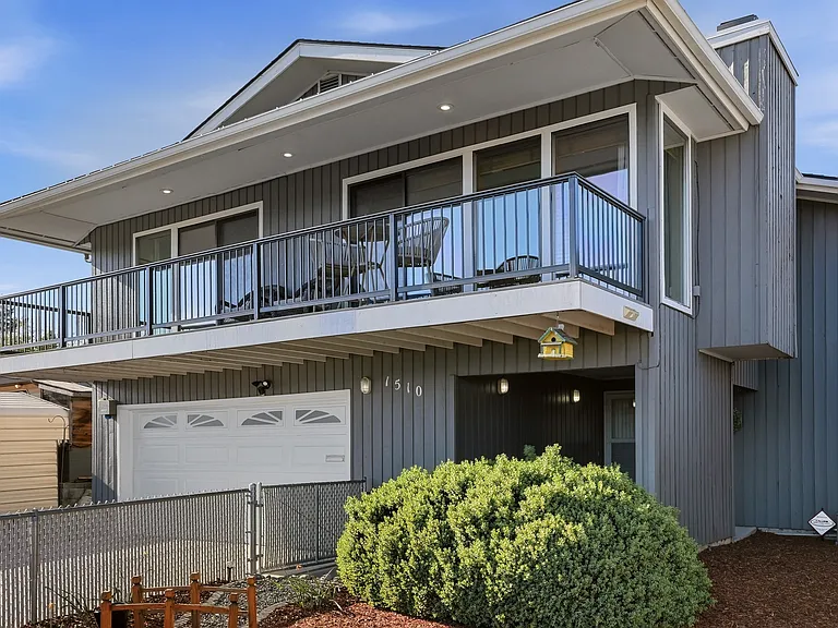 W Cora Ct — Photo 54