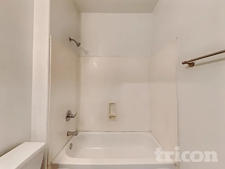 6619 W Golden Ln — Photo 13