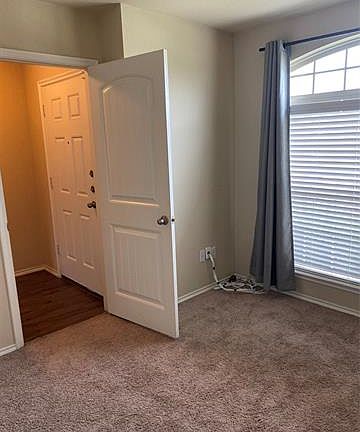 3rd image of 2119 Shady Glen Trl