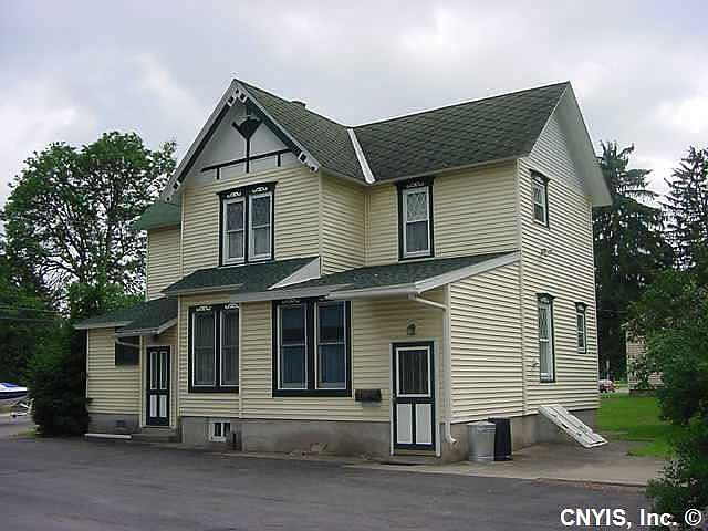 1st image of 216 Tompkins St