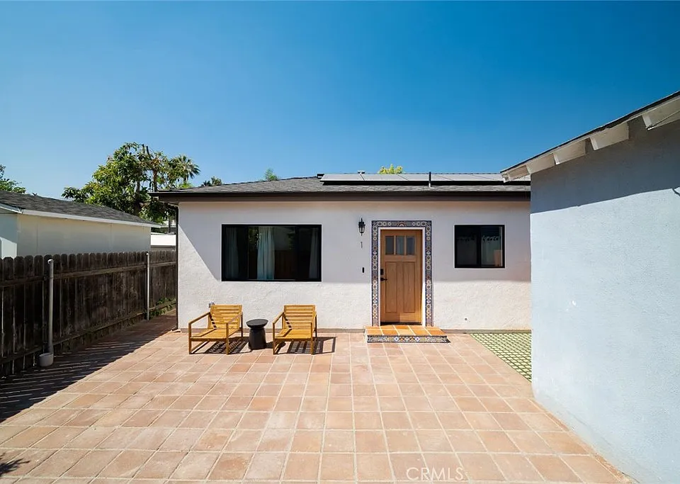 613 W Olive Ave